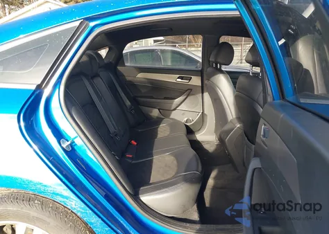 2018 Hyundai Sonata Sport z USA, uszkodzony, nr VIN 5NPE34AF0JH670062